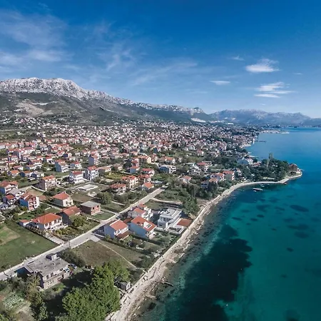 1 Bedroom Amazing In Kastel Kambelovac * Kastela